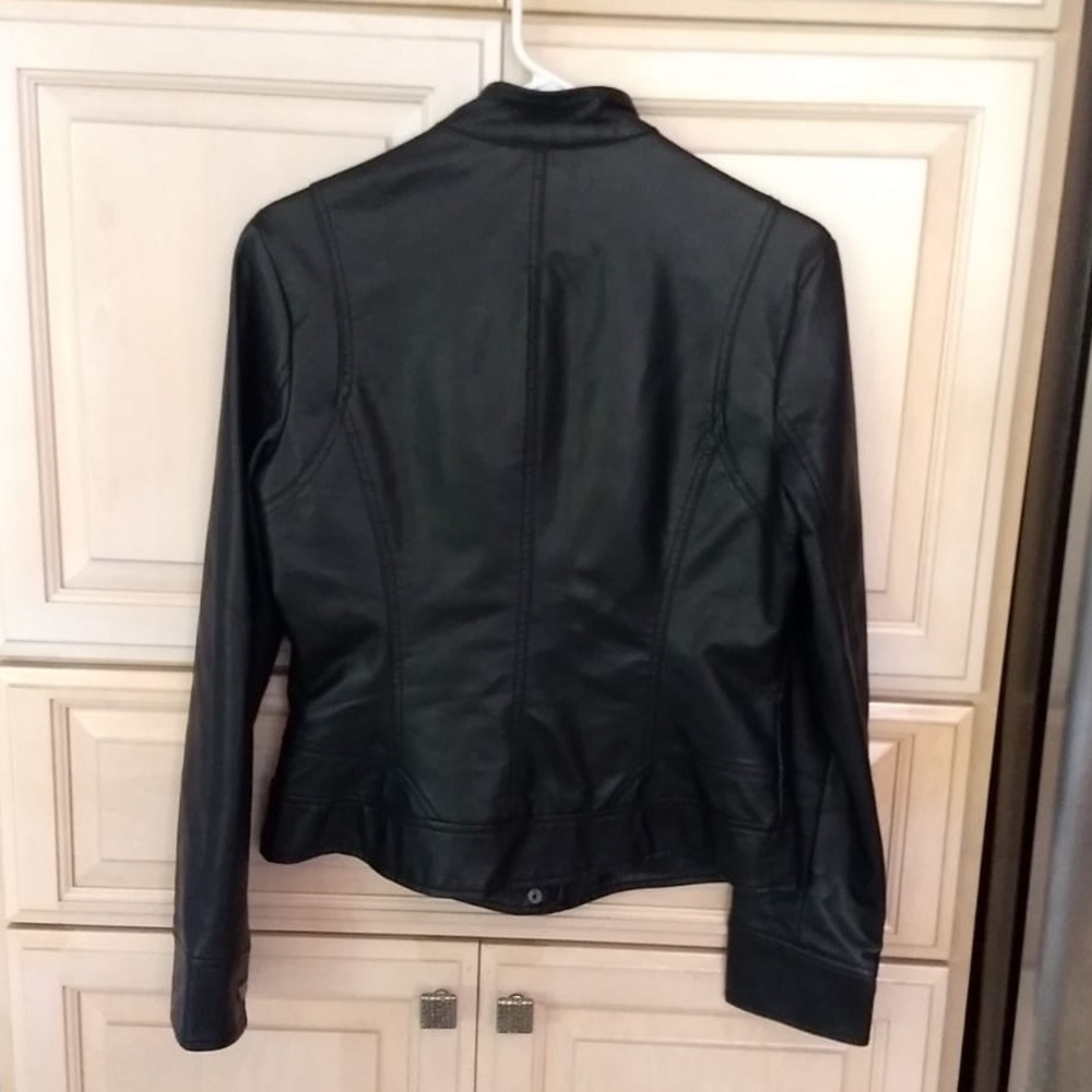 [LIKE 🆕] Bernardo: Soft Black Jacket - Picture 3 of 5